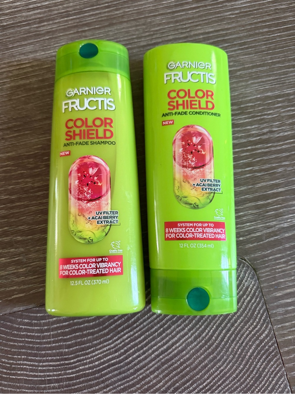 NWT Garnier Color Shield anti-fade Shampoo and Conditioner Set